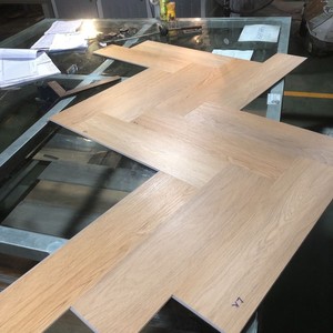 กันน้ำ5มม. ดีไซน์รูปก้างปลา SPC LVT พื้นพีวีซีพลาสติกไวนิลสไตล์ไม้ในร่มลามิเนตคลิกคลิกคลิก - Product Image 3