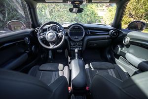 MI-ni Co-op-er John Cooper 2019 MÁS VENDIDO, TRANSMISIÓN AUTOMÁTICA, 4 CILINDROS - Product Image 2