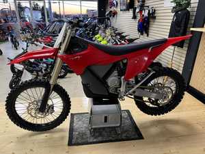 Motocicleta Eléctrica Stark Future VARG ALPHA 80HP 2024 con Opción Personalizable DIY, Soporte ODM y Garantía de 5 Años Disponible - Product Image 6