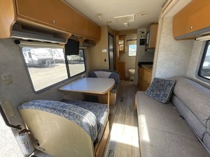 W-i-n-n-e-b-a-g-o View 23H Usado del 2005 - Product Image 4