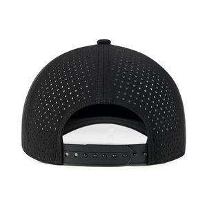 Casquette de golf structurée à 5 panneaux, imperméable, de haute qualité, unie, avec découpe laser perforée, visière plate personnalisée, casquette de sport avec cordon pour la course à pied - Product Image 1