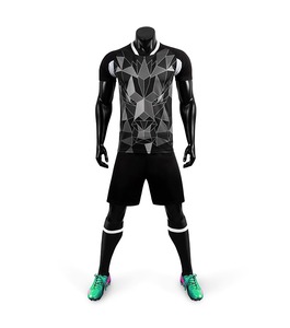 Uniforme de fútbol azul personalizado OEM 2025, conjunto de uniformes de fútbol con patrones geométricos de poliéster con sublimación personalizada y nombre de marca - Product Image 6
