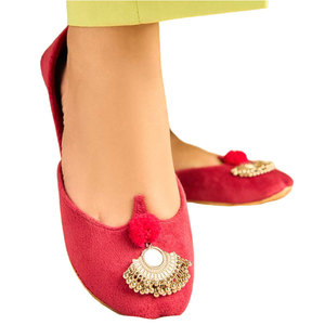Calzado de Mujer al por Mayor a Precio Razonable, Diseño Nuevo, Fabricación Profesional, Antideslizante, de Cuero Genuino y Terciopelo - Product Image 1