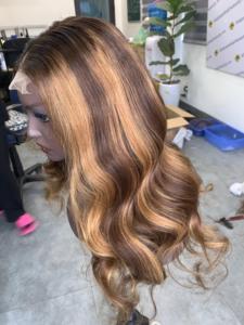 Perruque naturelle ondulée en cheveux humains vietnamiens, avec dentelle transparente et HD LUXURY, provenant de donneurs vierges, couleur piano - Product Image 4