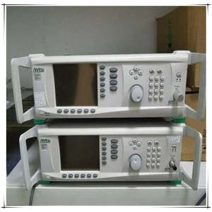 Générateur de signal RF Anritsu MG3692C d'occasion avec forme d'onde sinusoïdale - Product Image 4