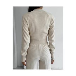 Conjunto de Dos Piezas de Punto Negro con Corte en los Dedos para Mujer - Product Image 3