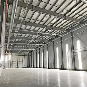 Prefabrication 자유로운 디자인 강철 구조물 작업장으로 헛간 강철 저장 창고 강철 구조물