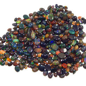 Lot de cabochons d'opale noire éthiopienne Pierres précieuses en vrac Multi Fire 100% Pierre précieuse d'opale naturelle - Product Image 1