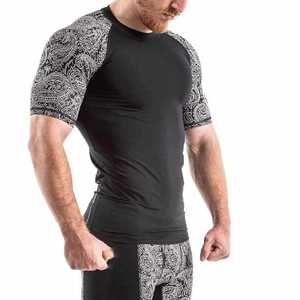 Rashguard de MMA de Manga Corta, Sin Gi, para Grappling, Ropa de Entrenamiento de BJJ, Logotipo Personalizado, Venta al por Mayor, Hecho en Pakistán - Product Image 3