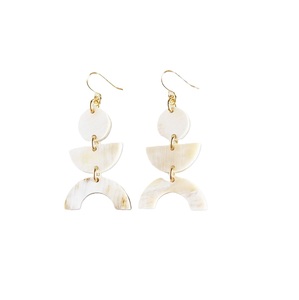 Pendientes de cuerno de búfalo de color natural para conjuntos de joyería de moda Pendientes de cuerno de búfalo pulido con opción de grabado personalizado - Product Image 2