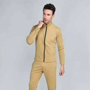 Survêtement zippé pour homme, tissu de haute qualité et coupe confortable, parfait pour le sport et les vêtements décontractés - Product Image 1