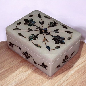 Boîte à bijoux en marbre personnalisée de qualité supérieure avec une grande durabilité et des accents de nacre directement d'Inde - Product Image 1