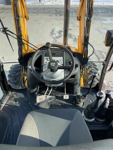Chargeuse-pelleteuse JCB 3CX 4x4 4x2 4WD, chargeuse frontale, moteur Caterpillar 2 tonnes, puissance 75KW, pompe Kawasaki, bon état - Product Image 4