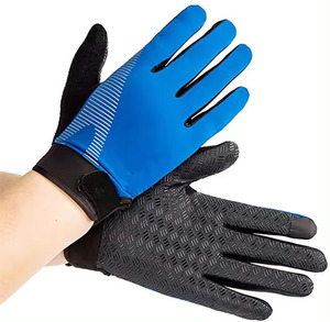 Good Quality Unisex Outdoor Running Gloves with Silicon Touch Screen Custom Logo Wholesale for Men and Women Jogging Hiking - Product Image 6