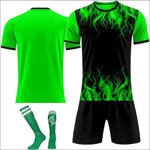 ชุดฟุตบอลชายแบบกำหนดเอง ชุดกีฬาโพลีเอสเตอร์ระบายอากาศ ชุดยูนิฟอร์มฟุตบอลครบชุด รวมถึงชุดกีฬา กางเกงขาสั้นสำหรับฤดูร้อน - Product Image 2