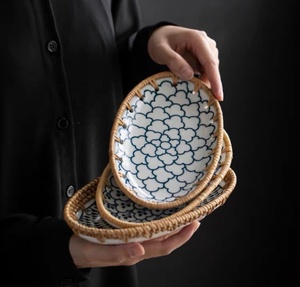 Panier rond tissé en bambou, panier décoratif en bambou et rotin avec surface en céramique avec de nombreux motifs ovales taille 19.5cm cadeau significatif - Product Image 3