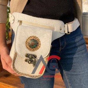 Nouvel arrivage de ceintures de poche élégantes en cuir de fourrure de vachette pour la taille des hanches ceintures de bandoulière de style moderne ceintures unisexes réglables en cuir de vachette - Product Image 1