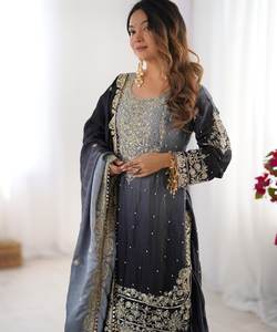 Ensemble tailleur Georgette Sharara avec haut brodé et Dupatta, tenue de fête ethnique au choix à bas prix - Product Image 2