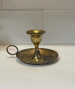 Porte-bougie en laiton de qualité supérieure avec des motifs vintage uniques et une fabrication de haute qualité pour les spécialistes de la décoration intérieure - Product Image 3