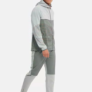 ชุดวอร์มกันลมผู้ชายแบบมีฮู้ดสำหรับฤดูหนาว ขายส่งยอดนิยม น้ำหนักเบา คุณภาพสูง เหมาะสำหรับกิจกรรมกลางแจ้ง ผลิตจากโพลีเอสเตอร์/ไนลอน - Product Image 3