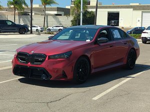 BMW M5 2025 Usado en Buen Estado, Motor V8 4.4L Twin Turbo Gasolina/Eléctrico, Tracción en las Cuatro Ruedas - Product Image 3