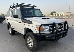 Toyota Land Cruiser Hardtop GXL 2018 RHD d'Occasion à Vendre depuis le Japon, Dubaï, Allemagne – Offre Exceptionnelle - Product Image 3