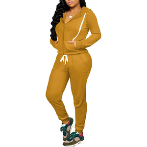 Ensemble 2 pièces personnalisé avec logo pour femme : sweat à capuche oversize et pantalon en molleton chaud en coton et polyester, taille plus - Product Image 5