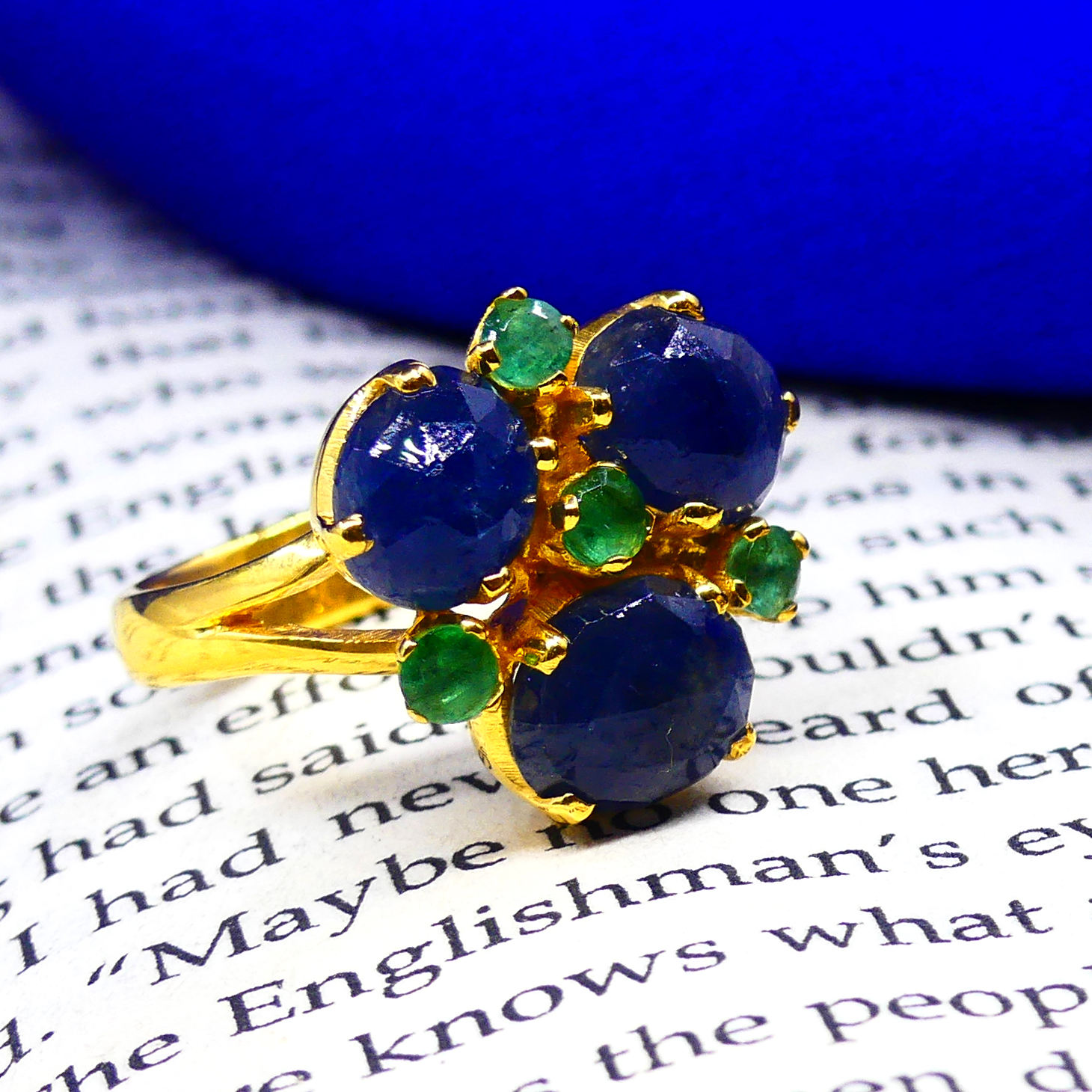 สีเหลือง