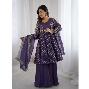 เสื้อใส่ตามเทศกาลที่มีคุณภาพดีที่สุดพร้อมชาราราพาลาซโซและดูปองตาสำหรับฟังก์ชัน haldi หรือใช้งานง่าย - Product Image 1