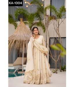 Les femmes à la mode portent des robes Anarkali en soie Chinon fantaisie avec codage avec sequnce et codage avec sequnce Dupatta ensemble pour femmes - Product Image 1