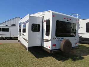 F-O-R-E-S-T R-I-V-E-R R-O-C-K-W-O-O-D S-I-G-N-A-T-U-R-E ULTRA LITE 8-2-8-5-I-K-W-S d'occasion 2015 à vendre - Product Image 3