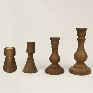 Magnifique bougeoir en bois conçu pour compléter l'aménagement intérieur moderne avec un charme naturel et chaleureux en bois. - Product Image 2