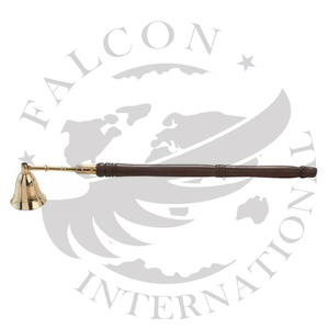 Éteignoir à bougie artisanal en métal fini argent aspect classique - Product Image 3