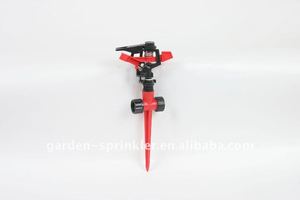 Aspersor de Impulso de Plástico KCS K-123-302 de 1/2 Pulgada, Riego de Círculo Completo o Parcial 360° con Engranaje y Estaca de Zinc de 2 Vías para Jardín - Product Image 2