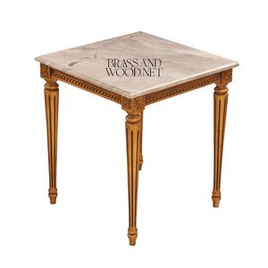 Table d'appoint carrée de luxe avec plateau en marbre beige et pieds cannelés sculptés à la main en or antique pour les salons classiques - Product Image 3