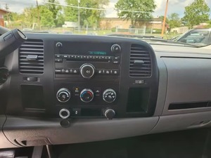 CHEV USADO CON TÍTULO 1000% LIMPIO. ROLeET SILVERA .DO 1500 LS CREW CAB RWD LISTO PARA ENVIAR - ENTREGA A DOMICILIO - Product Image 5