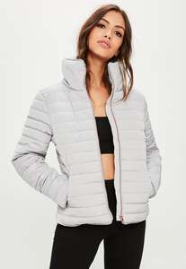 Vestes matelassées en duvet personnalisées Manteau à capuche élégant de haute qualité avec un bon tissu tricoté à coudre - Product Image 4