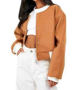 Chaqueta Varsity de Invierno para Mujer, con Logotipo Personalizado, Cómoda, Informal, Transpirable, de Lana, con Parches Sólidos Bordados y Forro Acolchado - Product Image 5