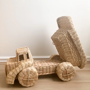 Camión de basura de mimbre ecológico estilo bohemio al por mayor, juguetes de mimbre hechos de madera de bambú para niños directo de fábrica de Vietnam - Product Image 3