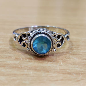 Blue Quartz <b>Crystal</b> <b>Ring</b> 3.6 Grams Weight - Product Image 1