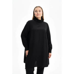 เสื้อคลุมปักลายสีดำแบบเรียบง่ายคอสูง - Product Image 5