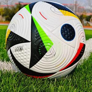 Ballon de football léger et écologique taille 5, sans couture, professionnel, disponible pour les jeunes et les adultes, durable, haute élasticité, entraînement et jeu - Product Image 3