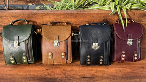 Bolso bandolera de cuero genuino vintage con varios compartimentos y soporte para teléfono móvil, bandoleras de cuero cosidas a mano para unisex - Product Image 4