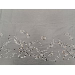 Tissu léger imprimé en coton lavande tissé et brodé à œillets pour la confection de robes pour filles et la couture, en promotion et disponible dans le monde entier - Product Image 1