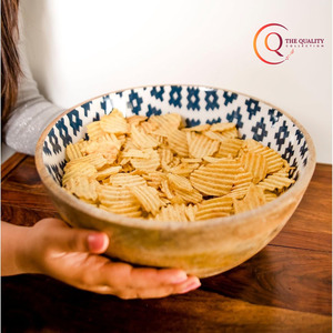 Cuenco de comida de madera de forma redonda pintada con esmalte estándar con cuchara y tenedor, cuencos de comida de mesa para hoteles y restaurantes de India - Product Image 5
