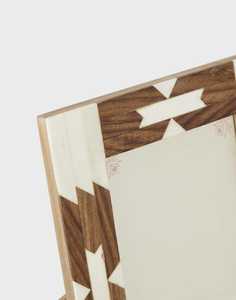 Beau cadre photo en bois incrusté d'os fabriqué à la main et personnalisé de l'Inde Meilleure qualité pour la décoration intérieure avec logo personnalisé - Product Image 3