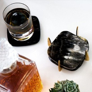 Sous-verre en corne naturelle écologique, 4x4 pouces, multifonctionnel, motif grainé unique, durable et compatible pour la maison, vente en gros - Product Image 2