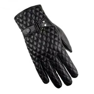Gants de ski d'hiver en cuir de qualité supérieure avec logo personnalisé, mitaines tactiles tendance en gros pour hommes et femmes - Product Image 3