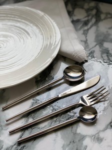 ขายส่ง 2024 ช้อนส้อมคุณภาพสูง 304 สแตนเลส Matte Designer จัดงานแต่งงานร้านอาหารช้อนส้อม Silverware Flatware ชุด - Product Image 5