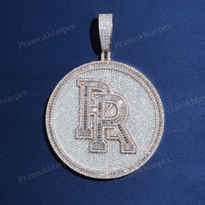 Colgante personalizado de alta calidad, Baguette Moissanite, accesorio de moda de Hip Hop de lujo con chapado en oro, pieza de declaración, joyería - Product Image 2